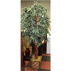 LARGE ARTIFICIAL FIG TREE IN POT 8'
