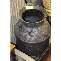 BLACK MILKCAN