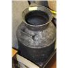 Image 1 : BLACK MILKCAN