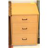 Image 1 : 3 DRAWER NIGHT STAND