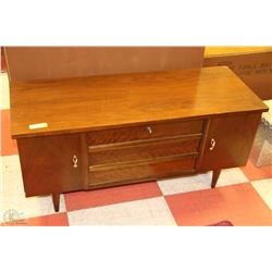 ESTATE CEDAR LINED CHEST BY LANE CHESTS
