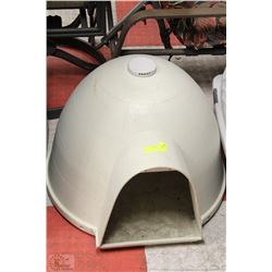 DOGLOO IGLOO SHAPED DOG HOUSE