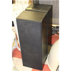 VIVID THUNDER HOUSE SPEAKERS (2)