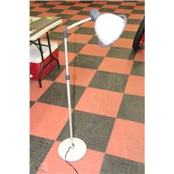 MULTI DIRECTIONAL READING LIGHT WITH TELESCOPIC