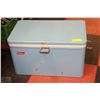 Image 1 : VINTAGE COLEMAN CAMP COOLER