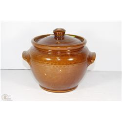 PEARSONS OF CHESTERFIELD BEAN POT WITH LID