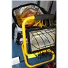 Image 1 : HALOGEN WORKLIGHT SOLD WITH A BAG OF EXTENSION