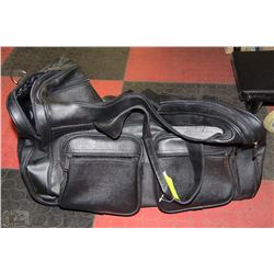 CARRY ON DUFFLE STYLE BAG WITH TELESCOPIC HANDLE