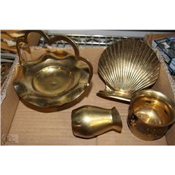 ASSORTED BRASS DECOR INCL. SHELL,TRAY WITH HANDLE
