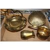 Image 1 : ASSORTED BRASS DECOR INCL. SHELL,TRAY WITH HANDLE