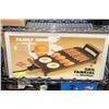Image 1 : WEST BEND FAMILY SIZE GRIDDLE