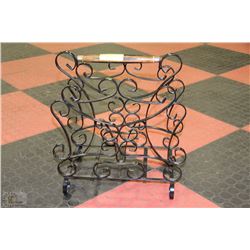 METAL MAGAZINE RACK