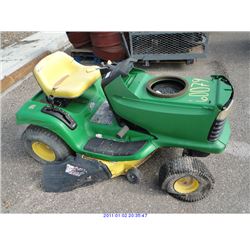 JOHN DEERE TRACTOR