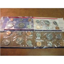 1988 & 1997 US MINT SETS P/D (WITH ENVELOPES)