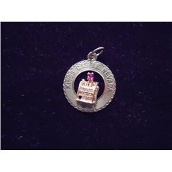 14KT GOLD KINGS CASTLE NEVADA CHARM APPROX. 1.7