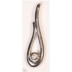 #43-10K WHITE GOLD DIAMOND PENDANT