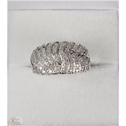 #82-10K WHITE GOLD DIAMOND (0.30CT) RING
