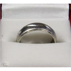 TRP193) 14K WHITE GOLD GENT'S RING SIZE 10