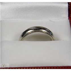 TRP192) 14K WHITE GOLD LADY'S RING SIZE 5.5