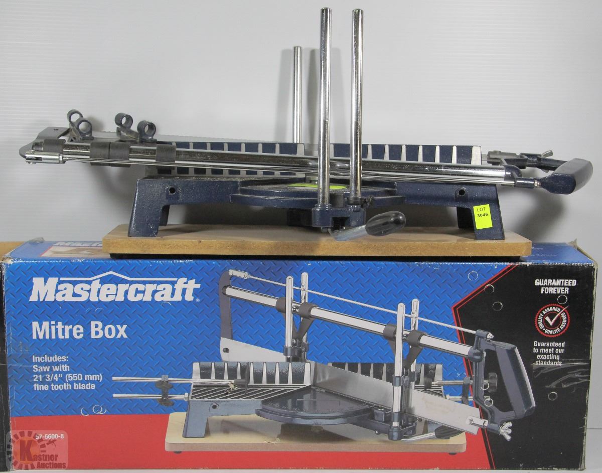 MASTERCRAFT MITER BOX WITH SAW
