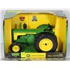 Image 1 : ERTL JOHN DEERE MODEL 830 TRACTOR - 1:16 SCALE