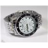 Image 1 : NEW MENS WATCH