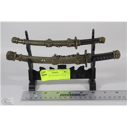 DOUBLE MINI SWORD SET WITH HOLDER