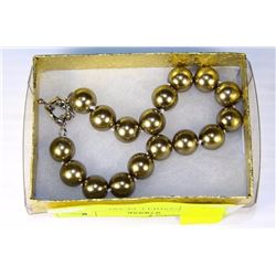 #9-GOLD  SEASHELL PEARL BRACELET