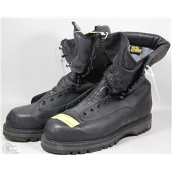 STEEL TOE WORK BOOTS SIZE UNKNOWN WITH GORETEX