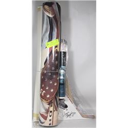 AUTOGRAPHED WAYNE GRETZKY CUTOUT STAND 16" TALL