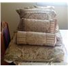 Image 1 : NEW QUEEN SIZE GOLD BROCADE COMFORTER SET