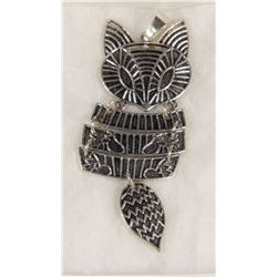 ARTICULATED SILVER TONE CAT PENDANT