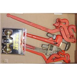 FLAT W/ PIPE WRENCHES, BOOMER & PRO-SET FRONT/BACK