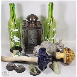 BOX OF GARDEN DECORATIONS - WIND PROOF