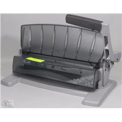 SWINGLINE COMMERCIAL 3 HOLE PAPER PUNCH