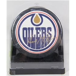 WAYNE GRETZKY HOCKEY PUCK SIGNED