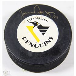PITTSBURGH PENGUINS SIGNED PUCK BY JAROME JAGR