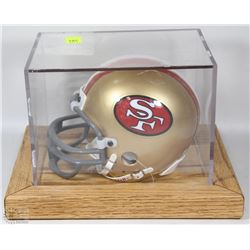 SAN FRANCISCO GIANTS COLLECTIBLE HELMET DISPLAY