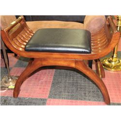 VENETIAN STYLE SEAT 31"L X16"W X24"H