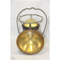 VINTAGE DELTA LANTERN BATTERY OPERATED