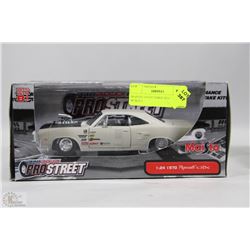 MAISTO 1970 PLYMOUTH GTX (1:24 SCALE )