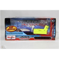 MAISTO 1957 CHEVY CORVETTE (1:24 SCALE )