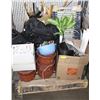 Image 1 : PALLET WITH WINE BOTTLE HOLDER,EXTENDABLE LADDER,