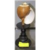 Image 1 : SEA SHELL ON STAND