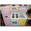 Image 1 : KIDCRAFT KIDS  WOODEN KITCHEN