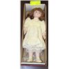 Image 1 : PORCELAIN DOLL