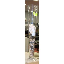 LARGE GLASS VASE FULL OF SEA SHELLS AND