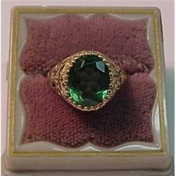 14K yellow gold filigree ring with green ston