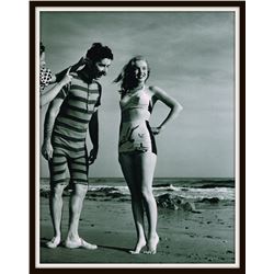 JOSEPH JASGUR: MARILYN MONROE ZUMA BEACH.