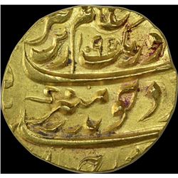 Gold Mohur Coin of Aurangzeb Alamgir of Surat Mint.